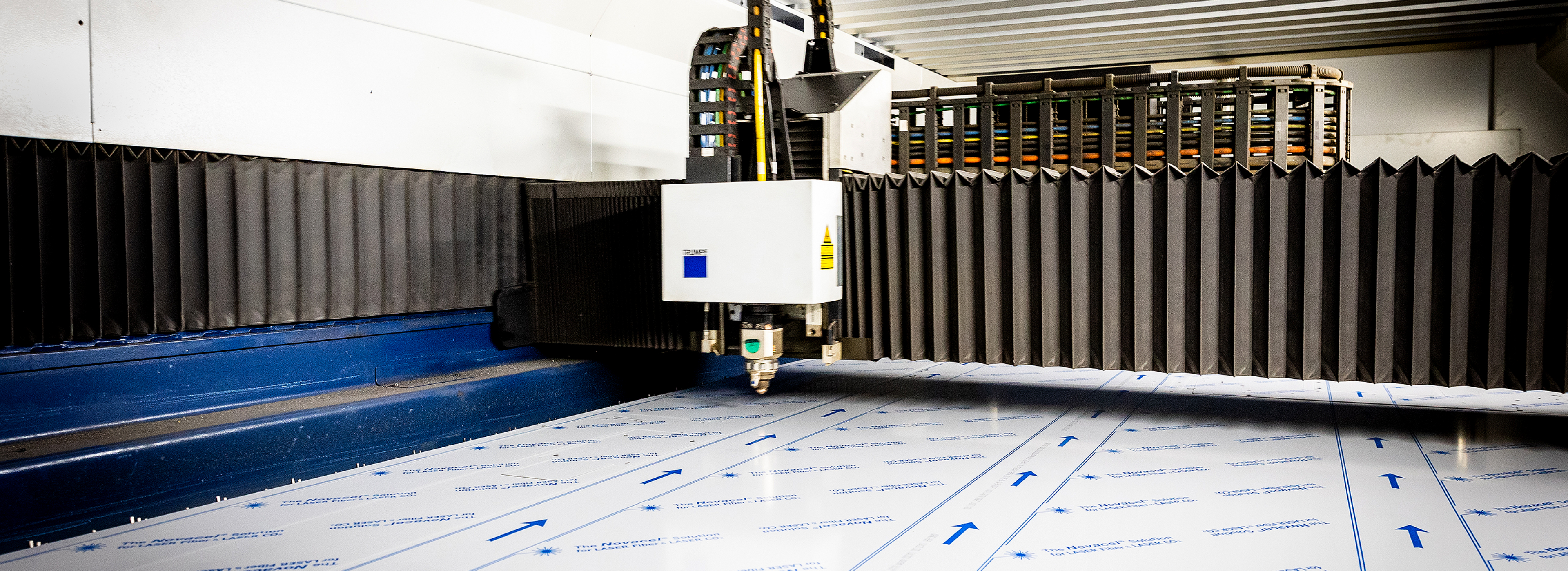Geautomatiseerd proces lasersnijmachine voor elk staal, rvs en aluminium